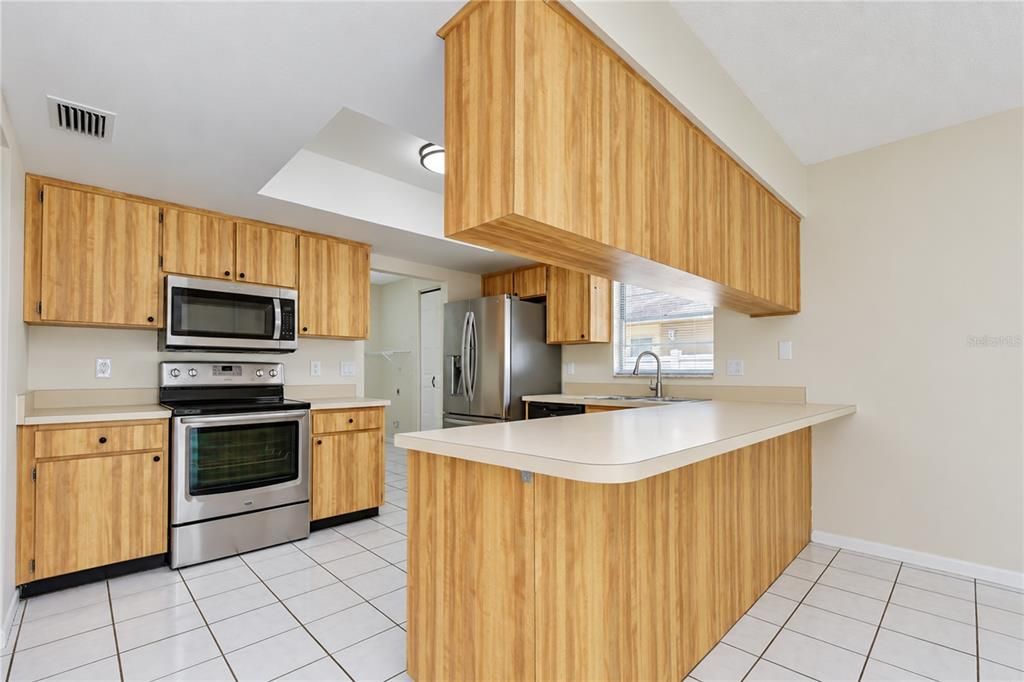 На продажу: $419,900 (3 спален, 2 ванн, 1630 Квадратных фут)