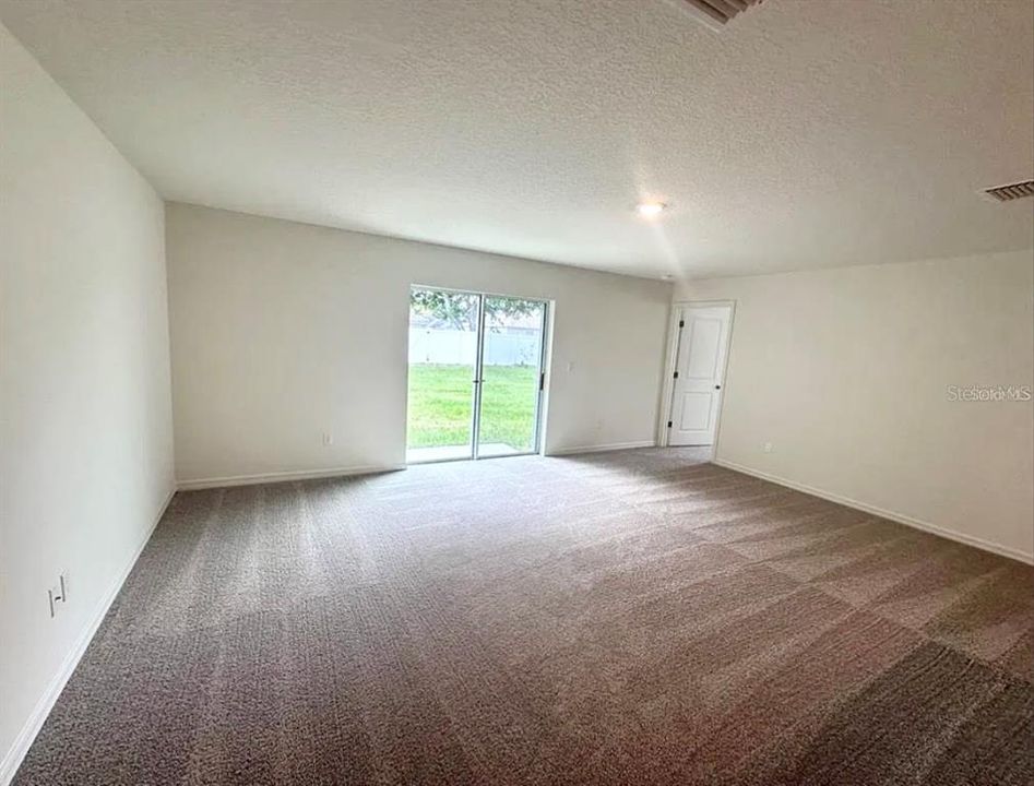 На продажу: $330,000 (4 спален, 2 ванн, 1806 Квадратных фут)