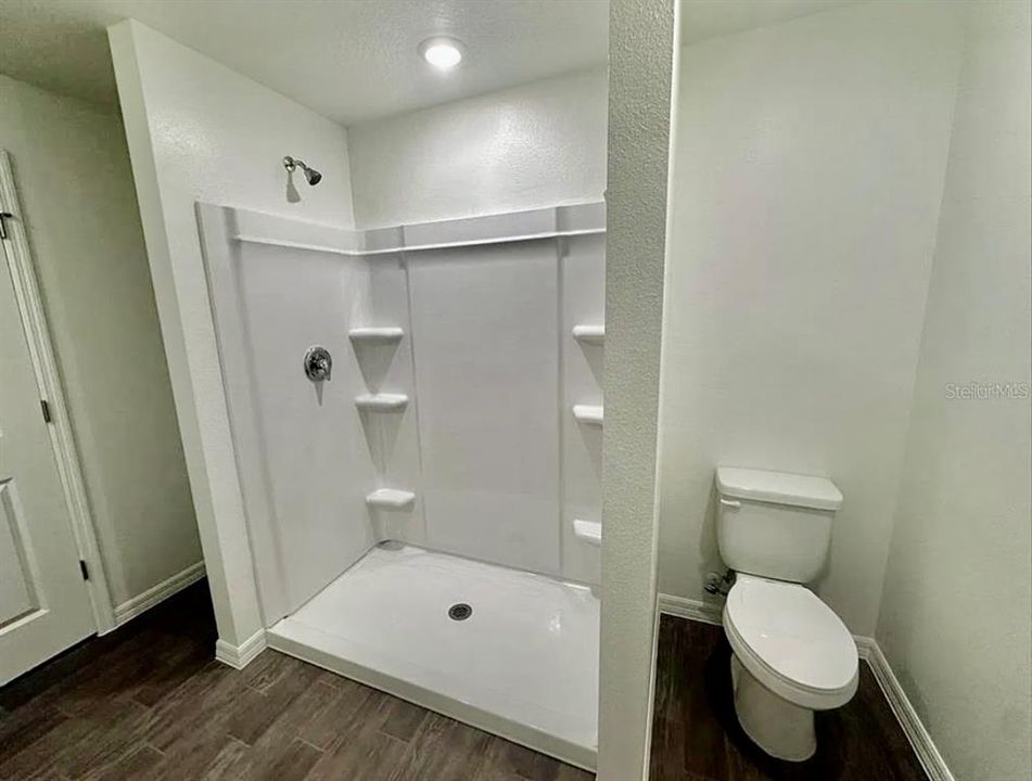 На продажу: $330,000 (4 спален, 2 ванн, 1806 Квадратных фут)