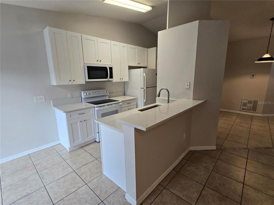 For Rent: $1,695 (3 beds, 2 baths, 1350 Square Feet)