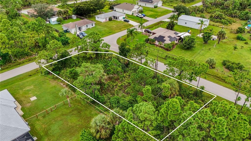 待售: $35,000 (0.25 acres)