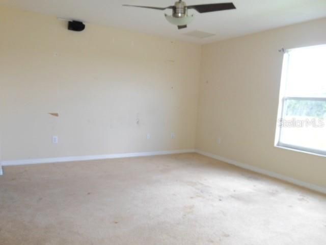For Sale: $334,900 (4 beds, 3 baths, 2950 Square Feet)