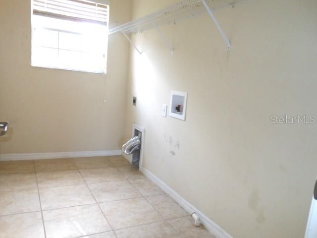 For Sale: $334,900 (4 beds, 3 baths, 2950 Square Feet)