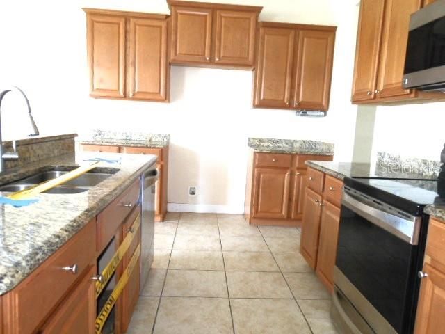For Sale: $334,900 (4 beds, 3 baths, 2950 Square Feet)