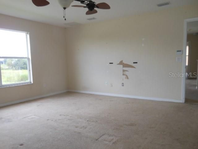 For Sale: $334,900 (4 beds, 3 baths, 2950 Square Feet)