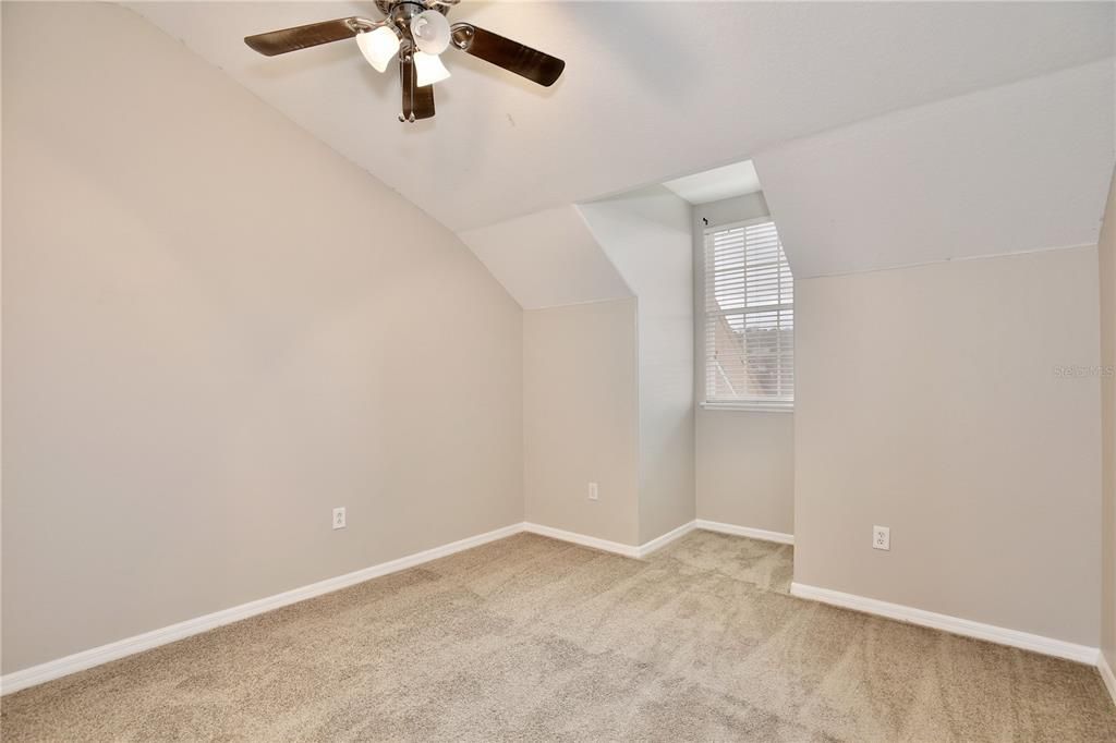 For Rent: $2,095 (3 beds, 2 baths, 1757 Square Feet)