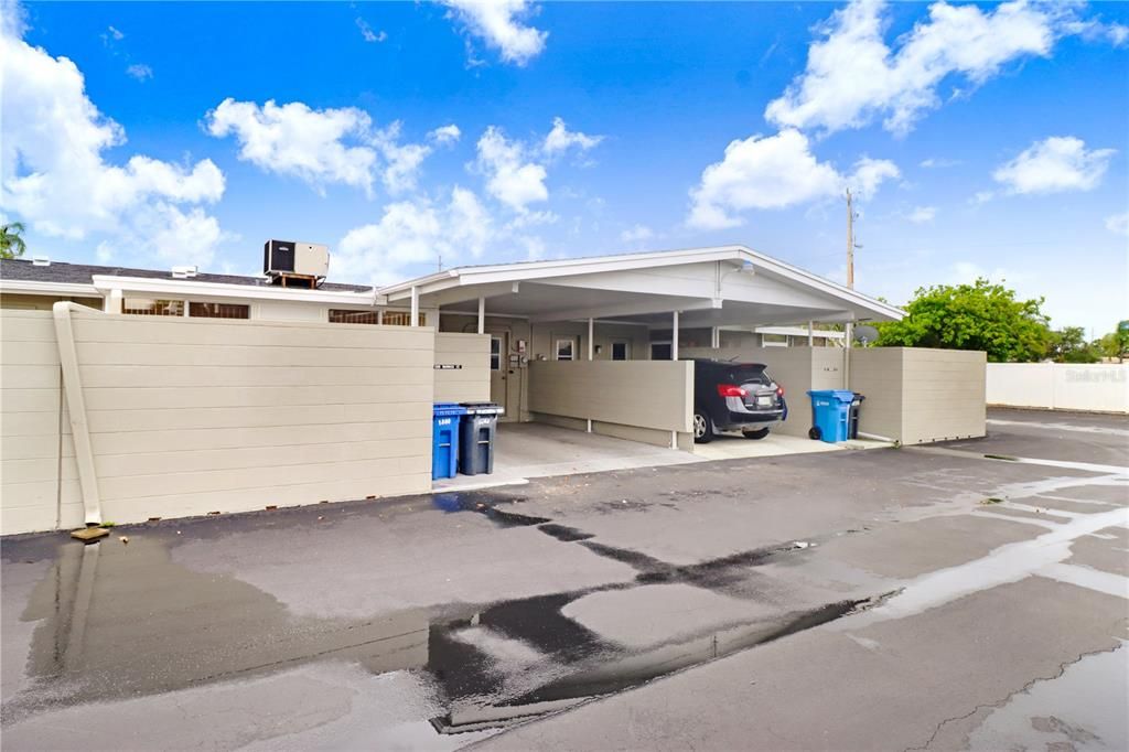 For Rent: $1,800 (2 beds, 1 baths, 927 Square Feet)