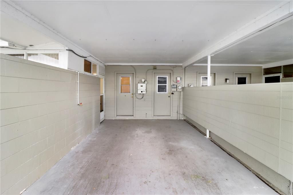For Rent: $1,800 (2 beds, 1 baths, 927 Square Feet)