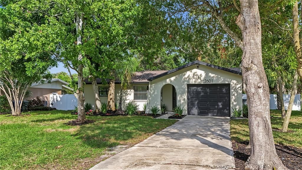 For Sale: $499,000 (3 beds, 2 baths, 1714 Square Feet)