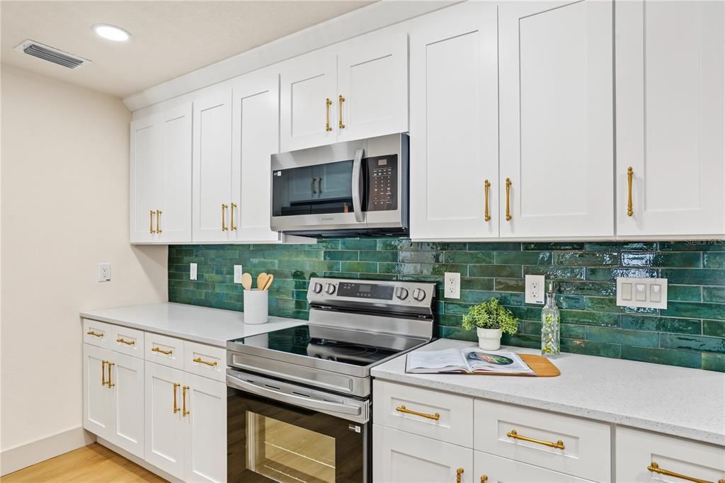 For Sale: $499,000 (3 beds, 2 baths, 1714 Square Feet)