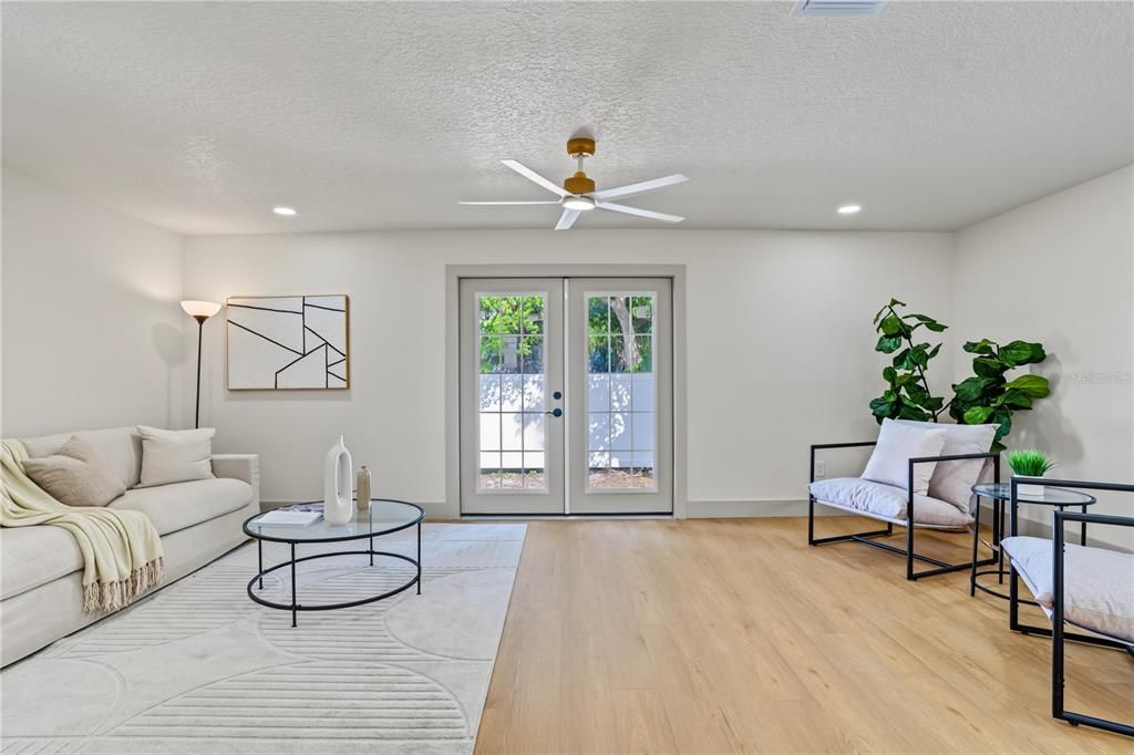 For Sale: $499,000 (3 beds, 2 baths, 1714 Square Feet)