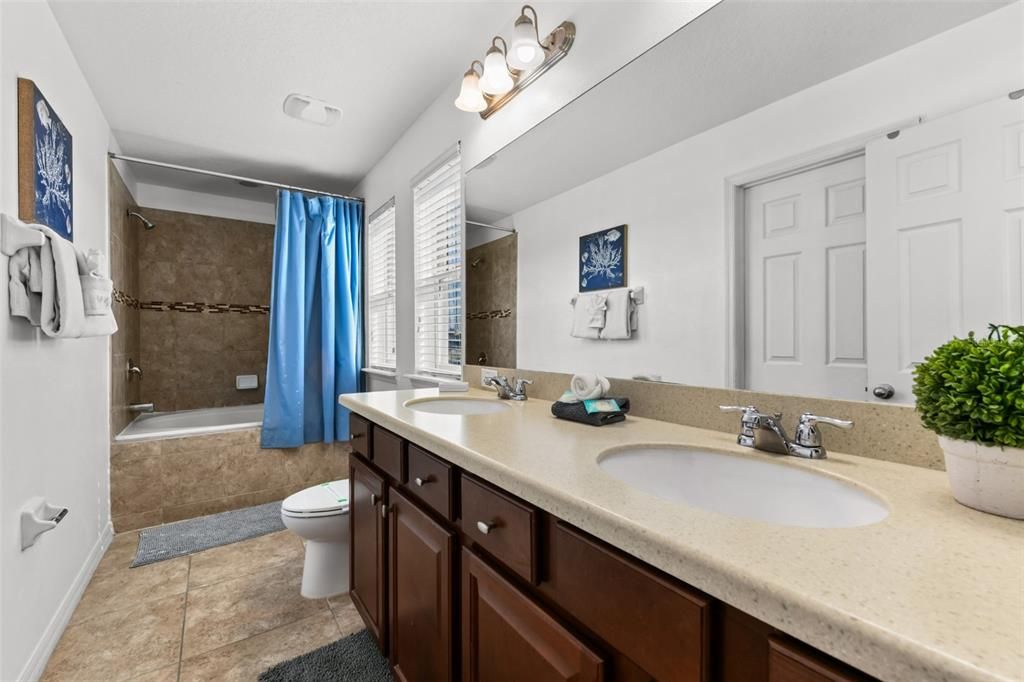 For Sale: $555,000 (7 beds, 6 baths, 3526 Square Feet)