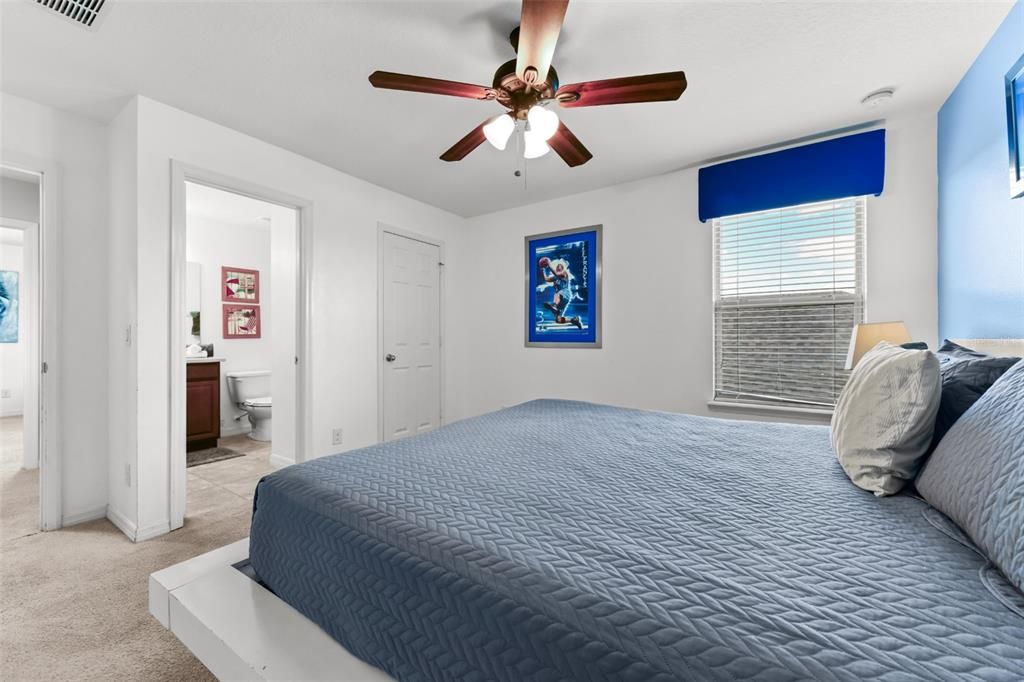 For Sale: $555,000 (7 beds, 6 baths, 3526 Square Feet)