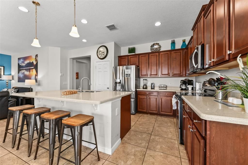 For Sale: $555,000 (7 beds, 6 baths, 3526 Square Feet)