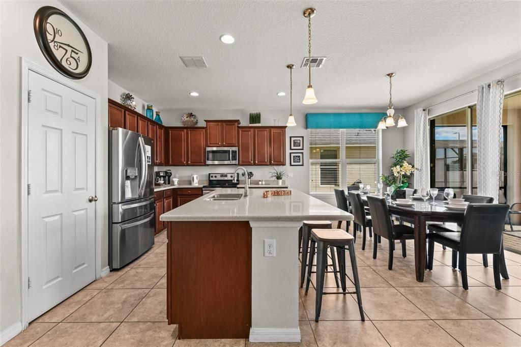 For Sale: $555,000 (7 beds, 6 baths, 3526 Square Feet)
