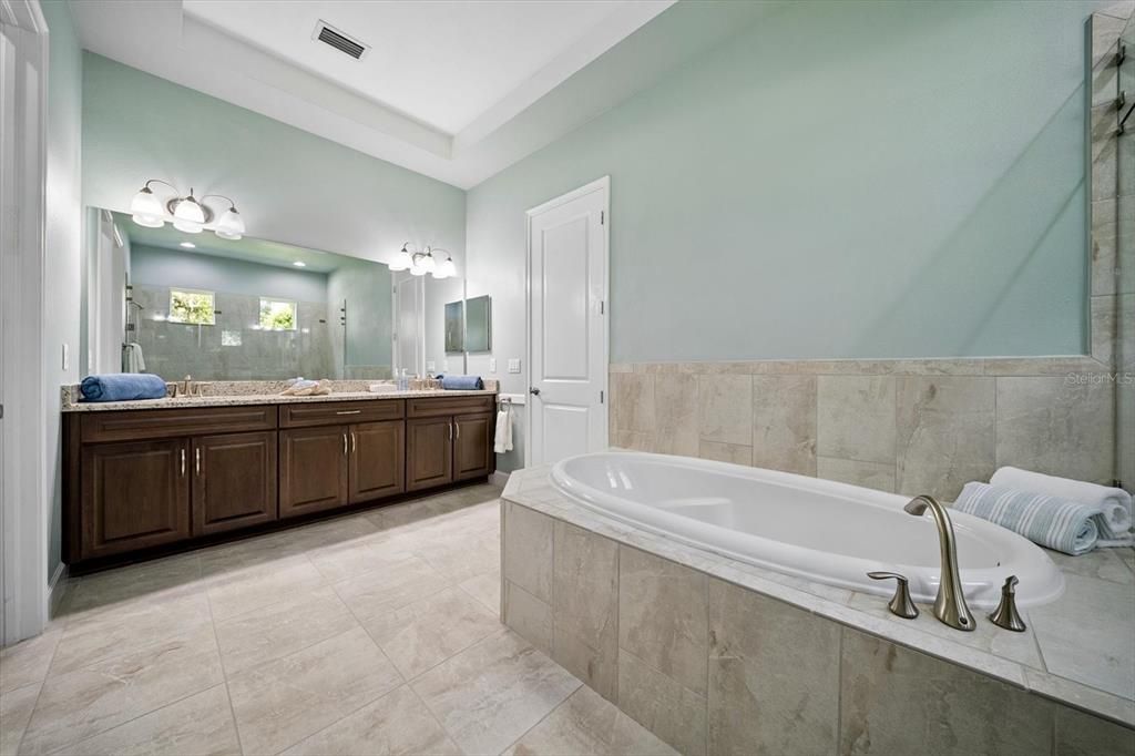На продажу: $450,000 (3 спален, 2 ванн, 2265 Квадратных фут)