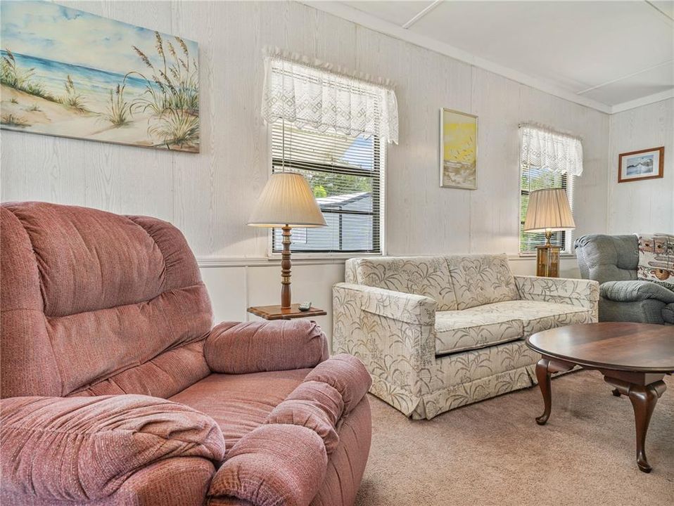 For Sale: $75,000 (1 beds, 1 baths, 760 Square Feet)