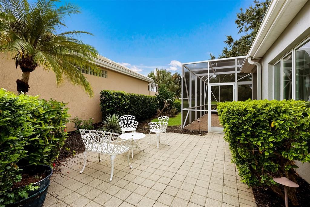 For Sale: $495,000 (2 beds, 2 baths, 1491 Square Feet)