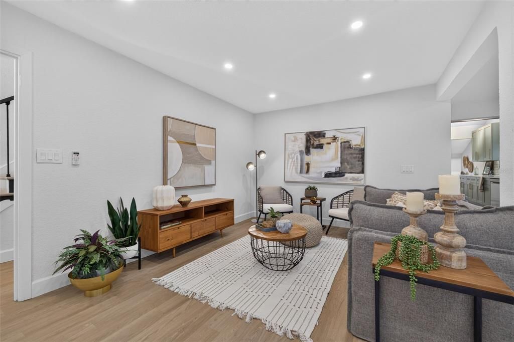 En Venta: $799,900 (5 camas, 3 baños, 2432 Pies cuadrados)