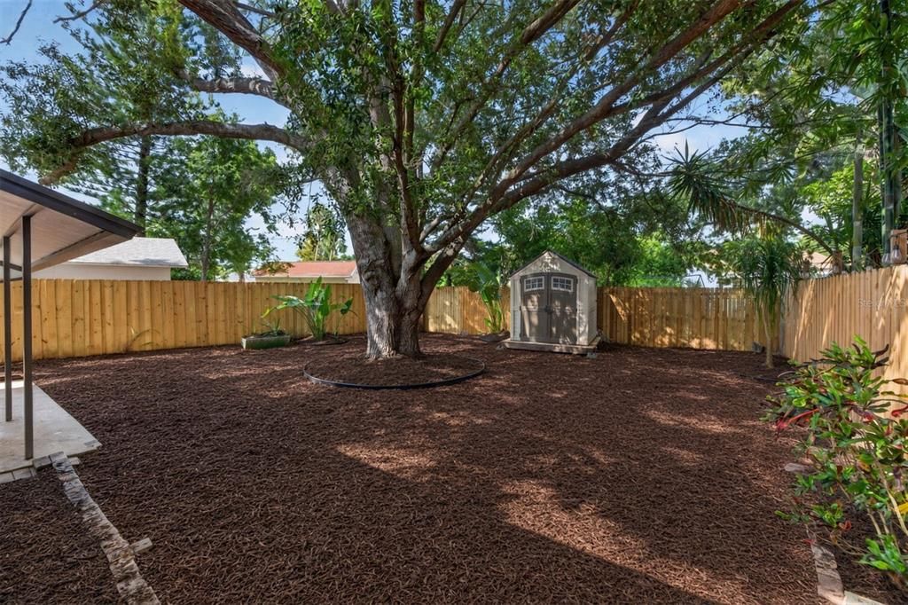 En Venta: $799,900 (5 camas, 3 baños, 2432 Pies cuadrados)