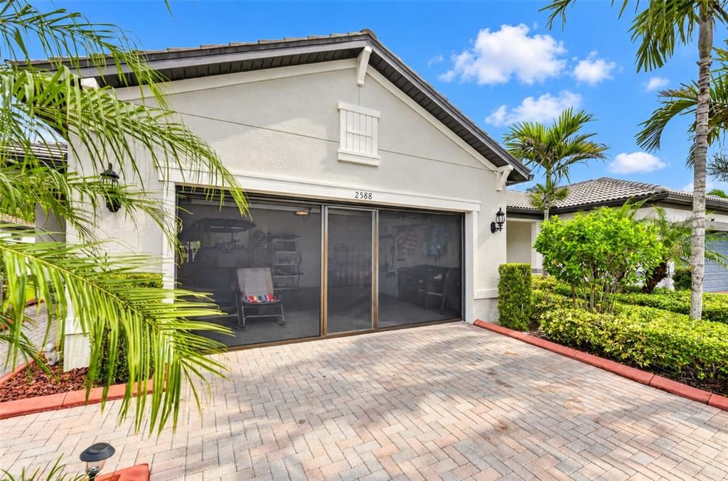 待售: $325,000 (3 贝兹, 2 浴室, 1574 平方英尺)