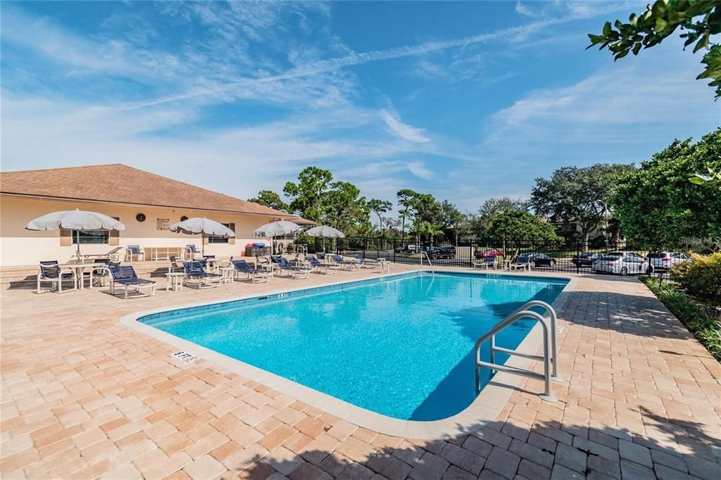 For Rent: $2,000 (2 beds, 2 baths, 1070 Square Feet)