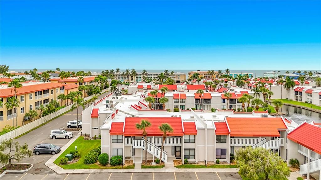 На продажу: $575,000 (2 спален, 2 ванн, 1080 Квадратных фут)