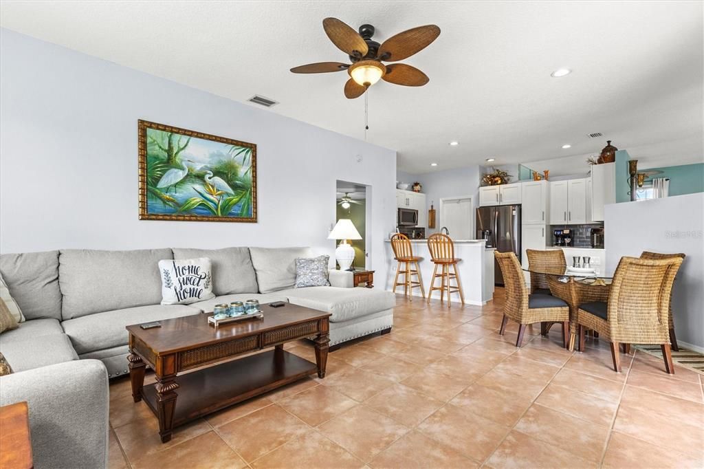 For Sale: $424,900 (4 beds, 2 baths, 1924 Square Feet)