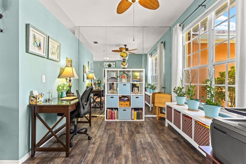 For Sale: $424,900 (4 beds, 2 baths, 1924 Square Feet)