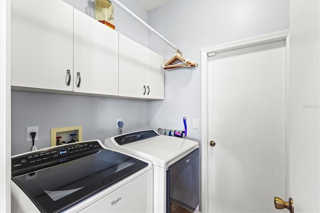 For Sale: $424,900 (4 beds, 2 baths, 1924 Square Feet)