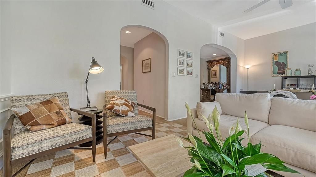 For Sale: $679,000 (2 beds, 2 baths, 1890 Square Feet)