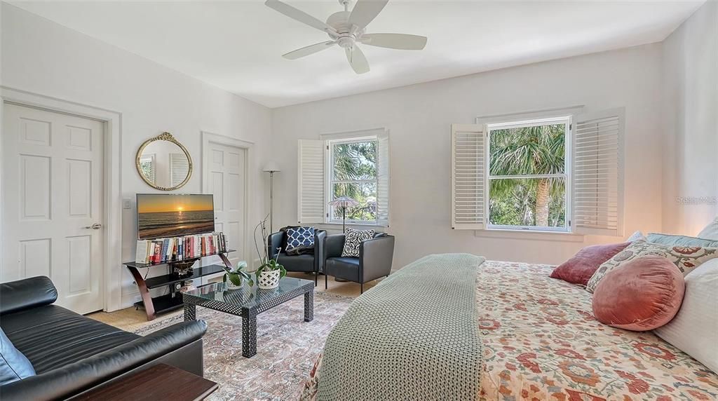 For Sale: $679,000 (2 beds, 2 baths, 1890 Square Feet)