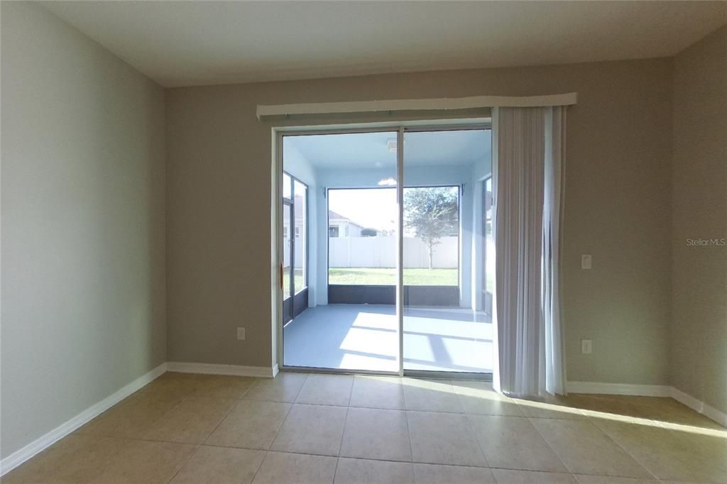 For Rent: $2,129 (3 beds, 2 baths, 1677 Square Feet)
