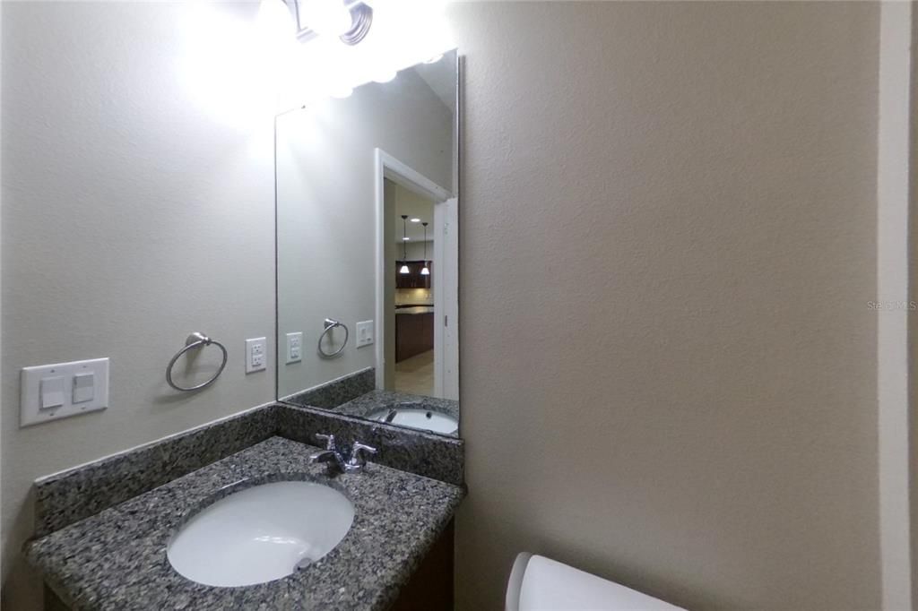 For Rent: $2,129 (3 beds, 2 baths, 1677 Square Feet)