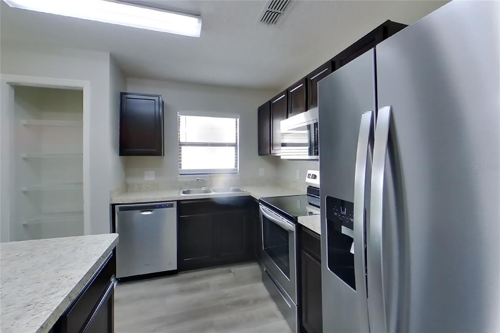 For Rent: $1,749 (3 beds, 2 baths, 1401 Square Feet)