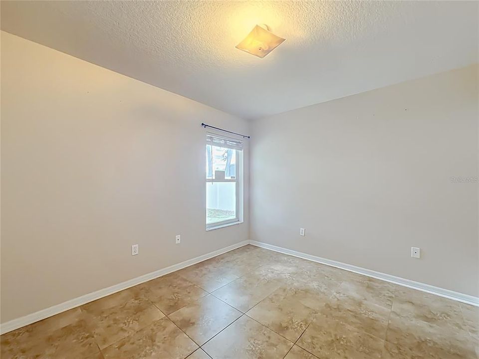 For Sale: $269,900 (4 beds, 2 baths, 1915 Square Feet)