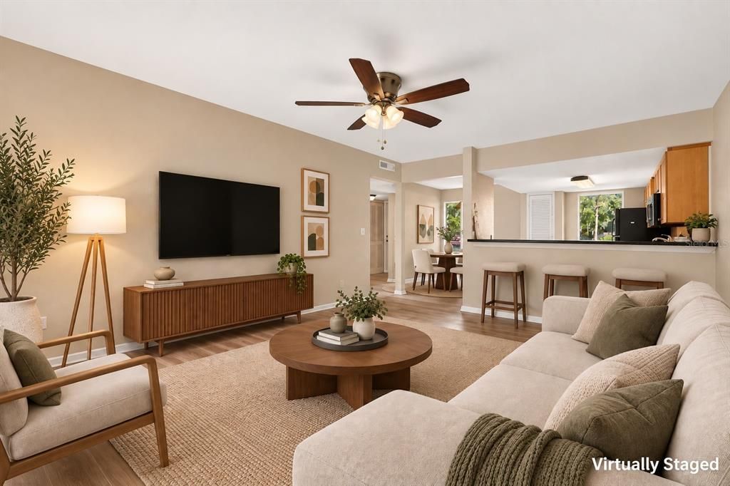 For Sale: $129,900 (2 beds, 2 baths, 1070 Square Feet)
