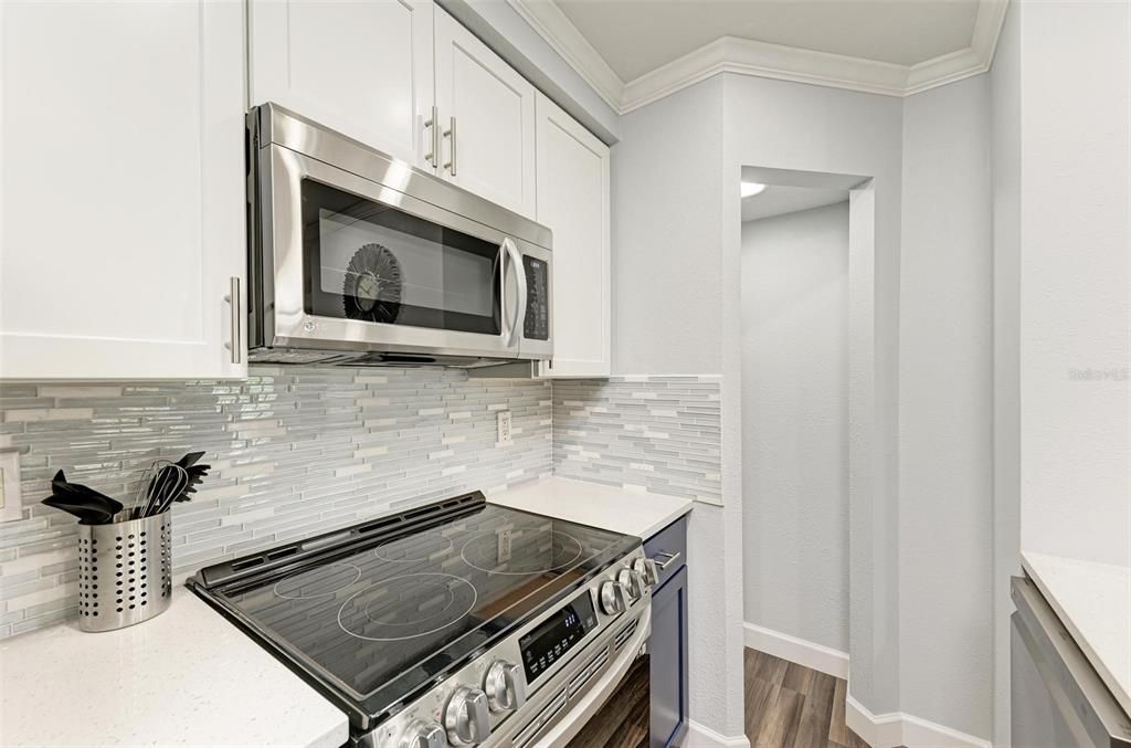 For Rent: $3,150 (1 beds, 1 baths, 668 Square Feet)