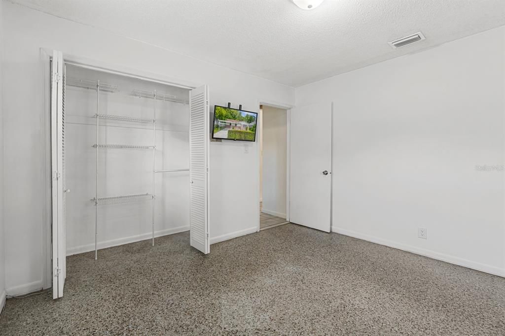 На продажу: $349,000 (3 спален, 1 ванн, 988 Квадратных фут)