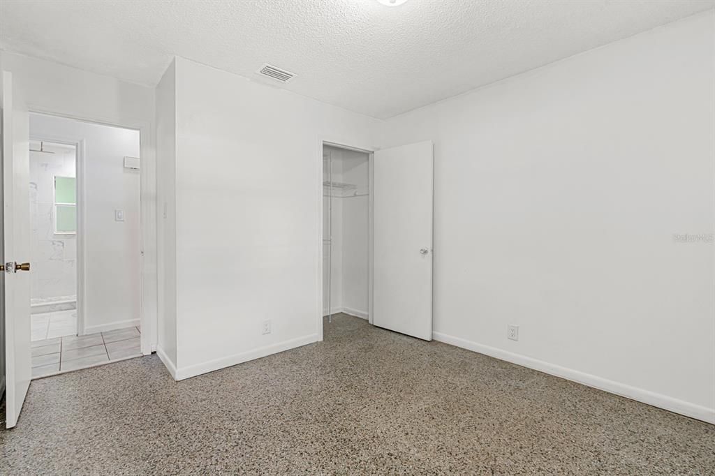 На продажу: $349,000 (3 спален, 1 ванн, 988 Квадратных фут)