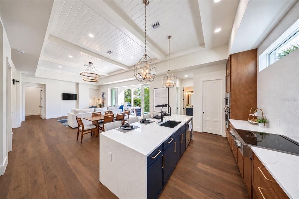 For Sale: $2,190,000 (5 beds, 5 baths, 3356 Square Feet)