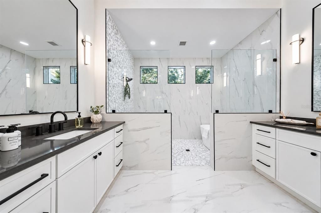 For Sale: $2,190,000 (5 beds, 5 baths, 3356 Square Feet)