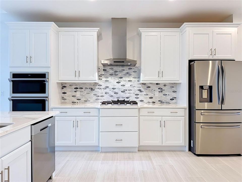 На продажу: $459,990 (2 спален, 2 ванн, 1436 Квадратных фут)
