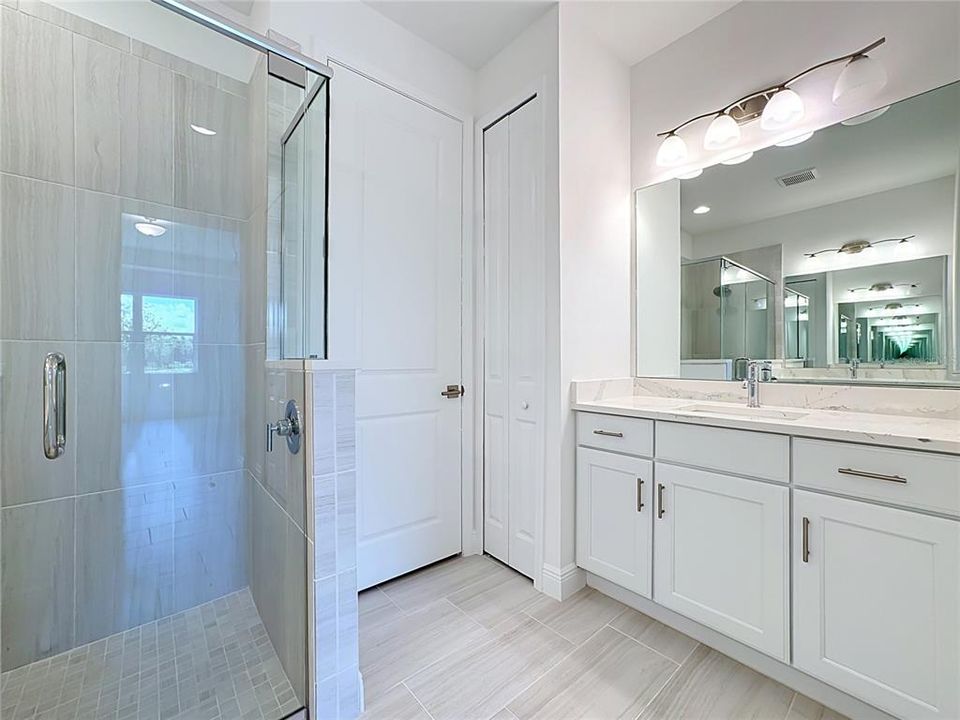 На продажу: $459,990 (2 спален, 2 ванн, 1436 Квадратных фут)
