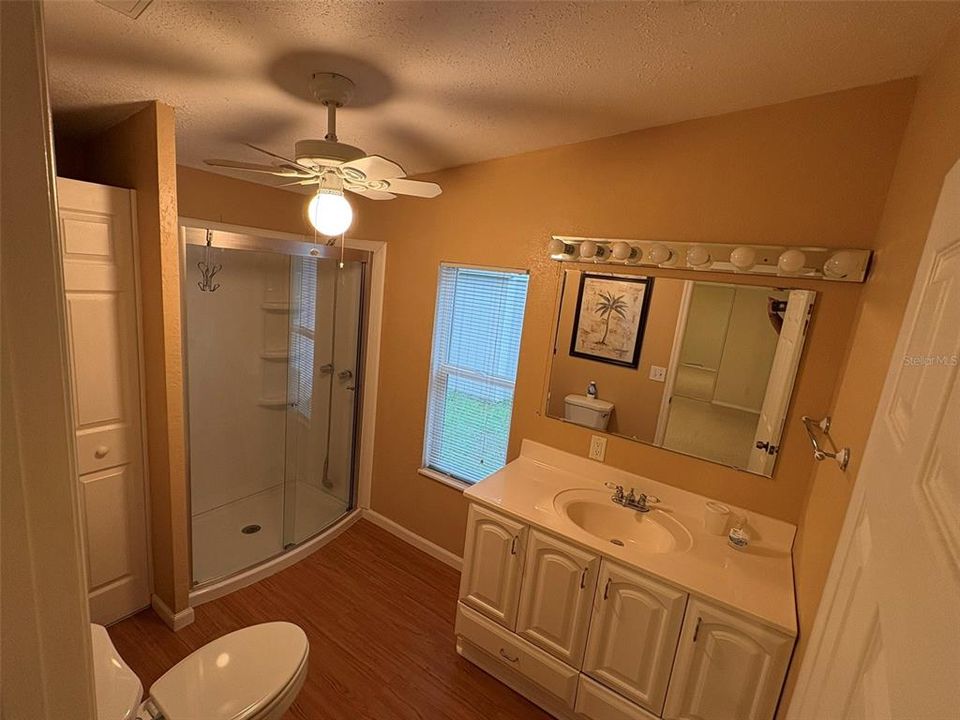 For Rent: $2,100 (3 beds, 2 baths, 1568 Square Feet)