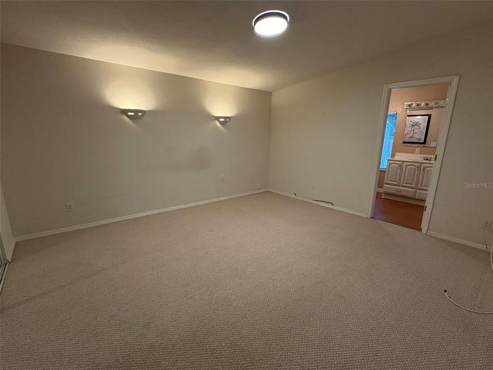 For Rent: $2,100 (3 beds, 2 baths, 1568 Square Feet)