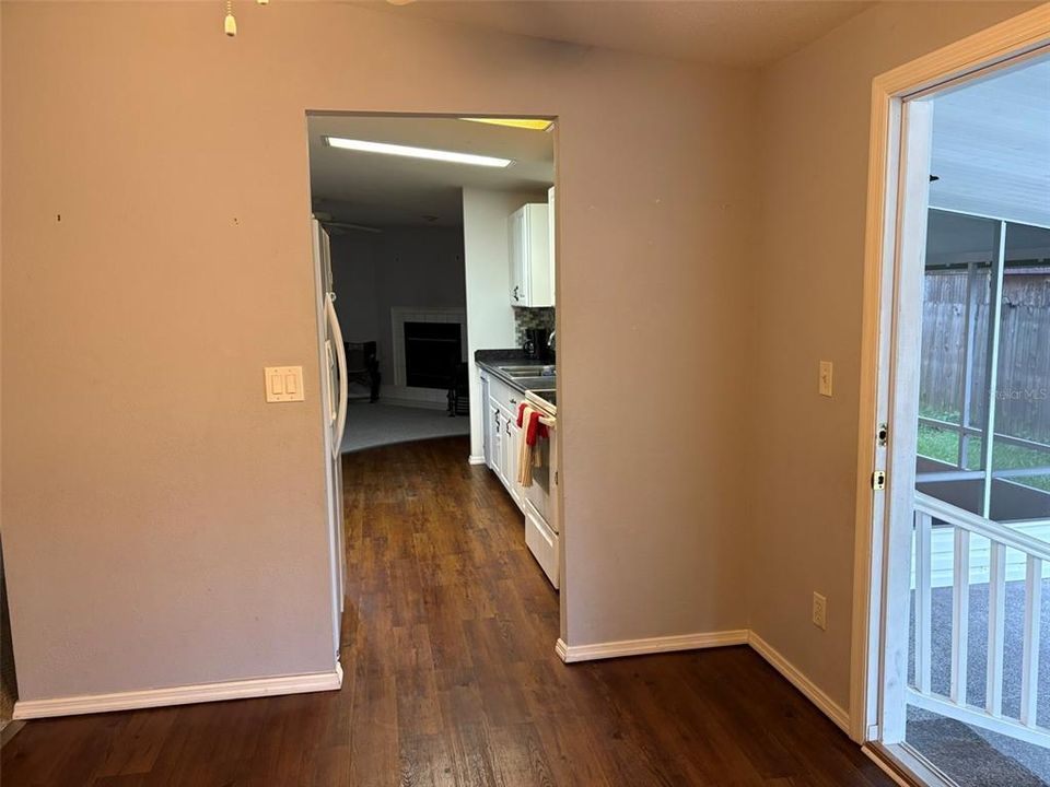 For Rent: $2,100 (3 beds, 2 baths, 1568 Square Feet)
