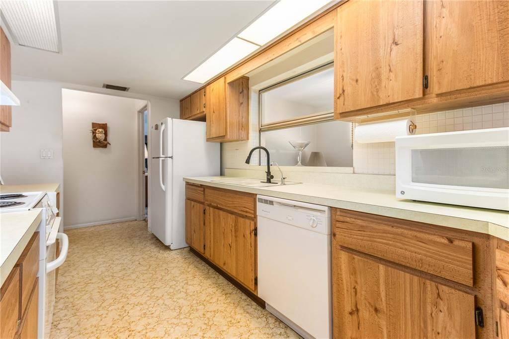 For Sale: $409,900 (2 beds, 2 baths, 1794 Square Feet)