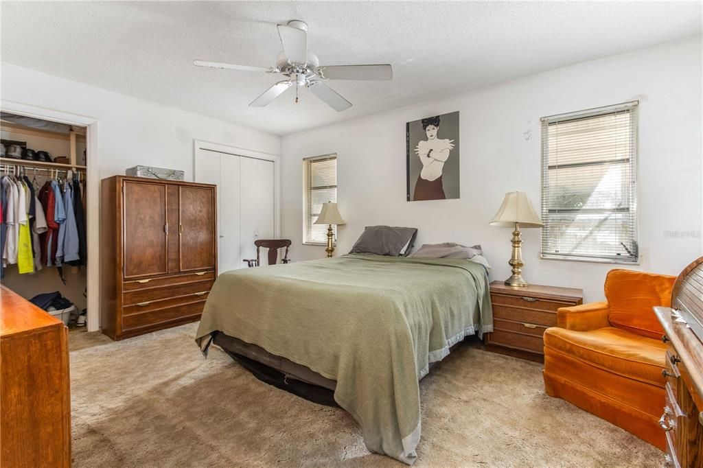 For Sale: $409,900 (2 beds, 2 baths, 1794 Square Feet)