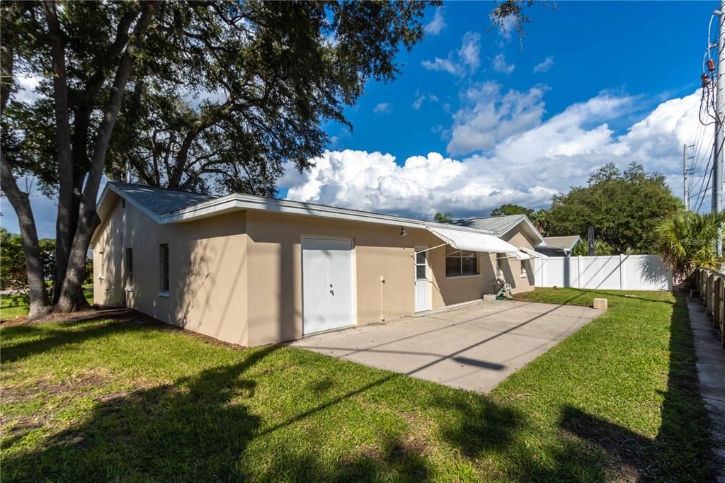 For Sale: $409,900 (2 beds, 2 baths, 1794 Square Feet)